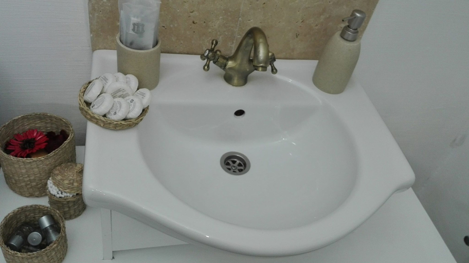 Bathroom 4, Lili's House, Pucioasa