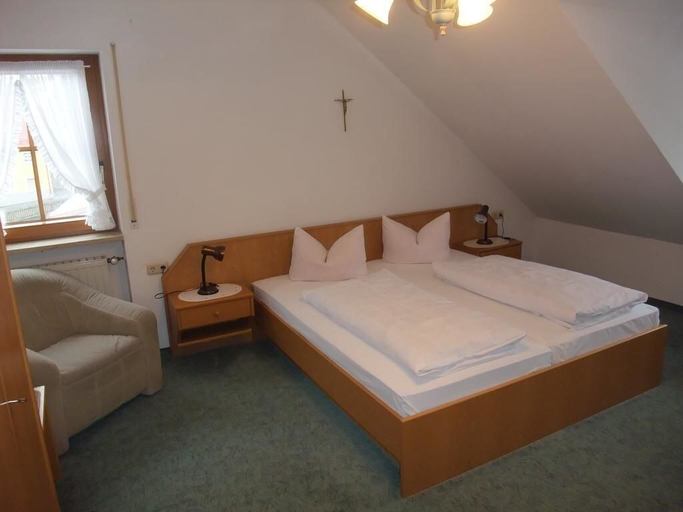 Bedroom 4, Gasthof-Pension Alte Post, Forchheim