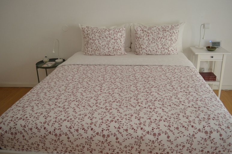 Bedroom 3, Cozy Apartment At Carcavelos beach, Cascais