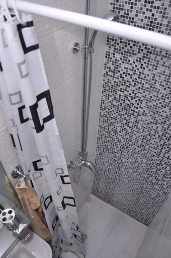 Bathroom 3, Royal Apartments, Belgrade