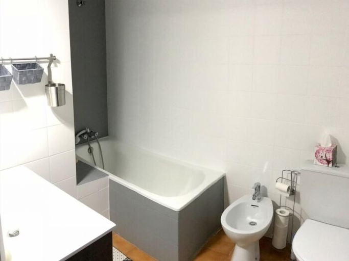 Bathroom 2, Apartamento Pescadores 55, Girona