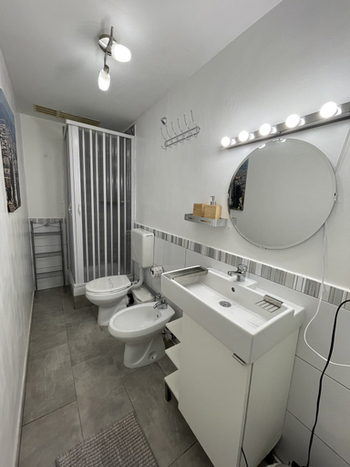 Bathroom 5, Host Dolci Risvegli, Bari
