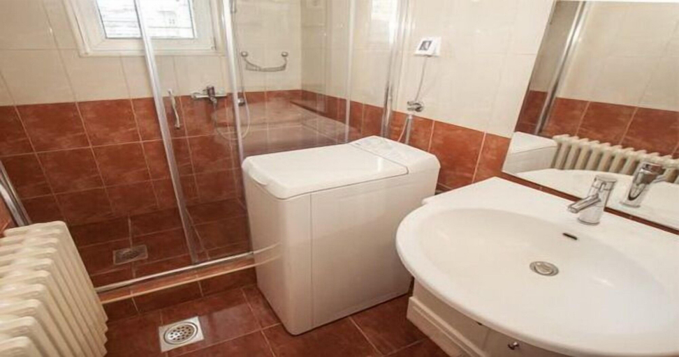 Bathroom 2, Apartment Garden, Belgrade