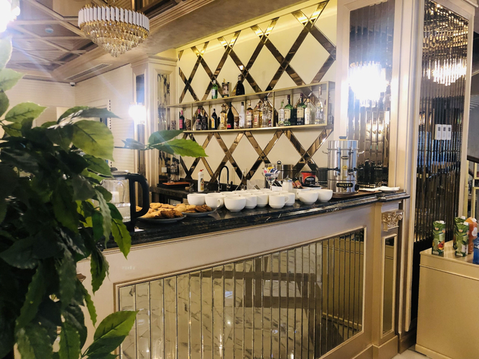 Food & Drinks 5, Krone Hotel, Baku