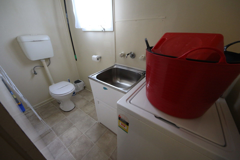 Bathroom, Muller's Cottage at Hat Head, Kempsey