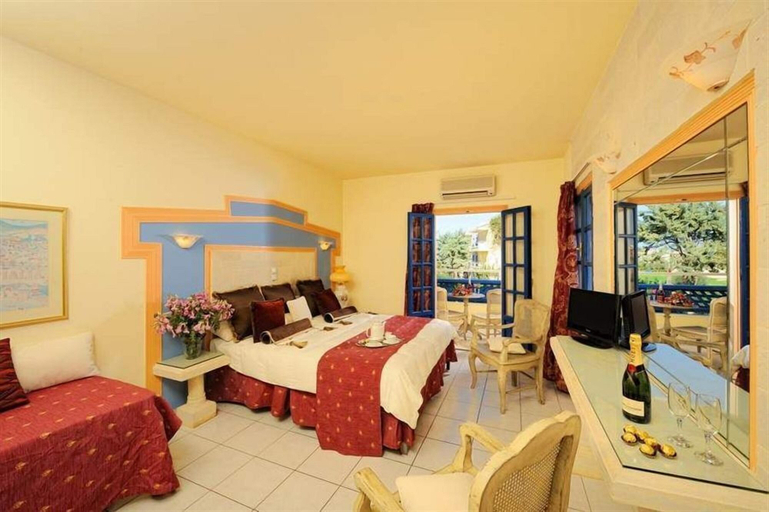 Bedroom 4, Parthenis Hotel & Suites, Crete