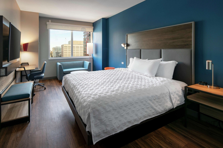 Bedroom 4, Tru By Hilton Denver Downtown Convention Center, Denver