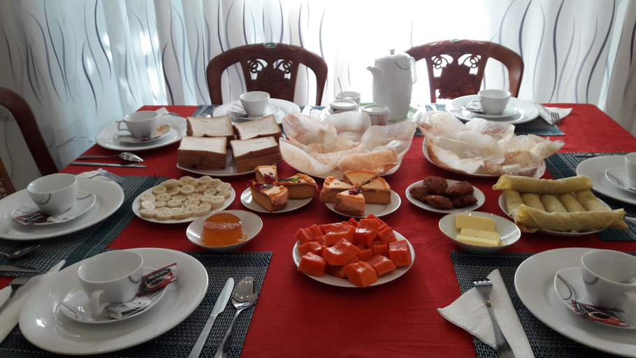 Food & Drinks 5, Risenlak Holiday Resort, Thamankaduwa