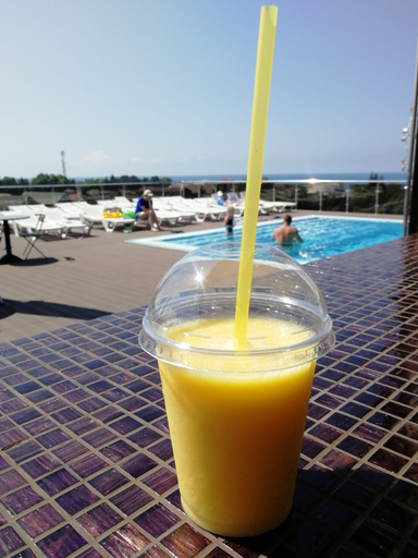 Food & Drinks
