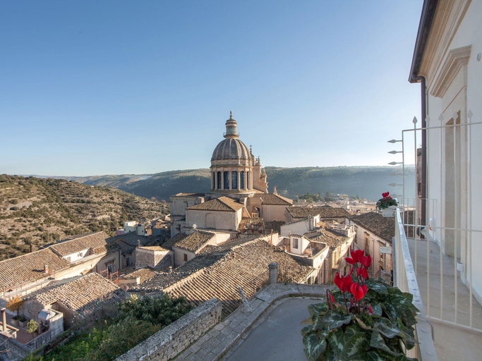 Exterior & Views 2, Il Duomo Relais, Ragusa