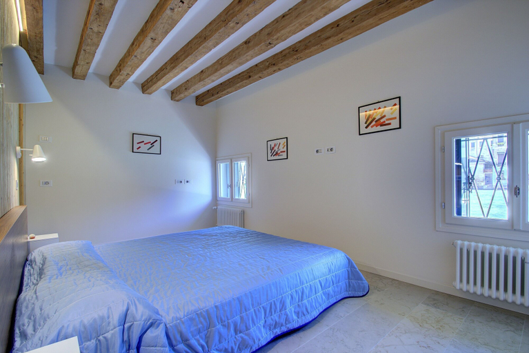 Bedroom 3, GrandCanal-Red, Venezia