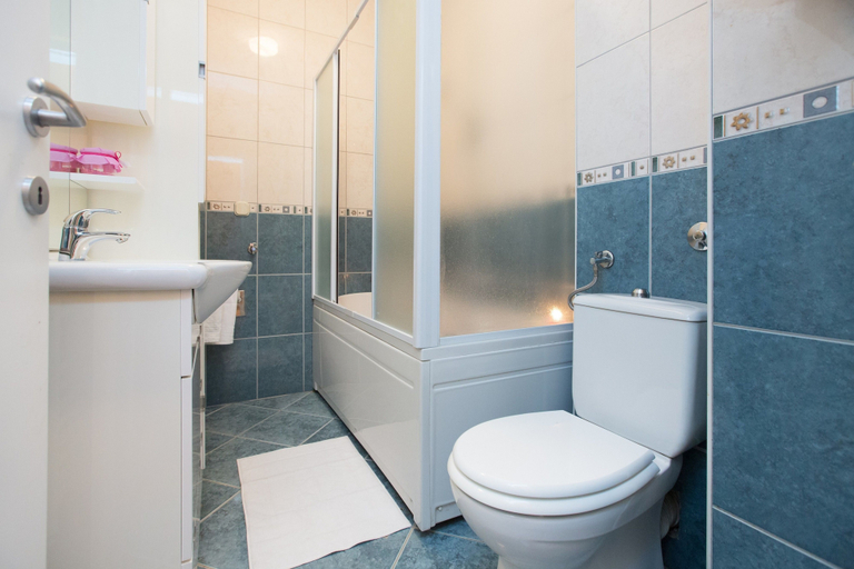 Bathroom 4, Galileo Apartment, Zagreb