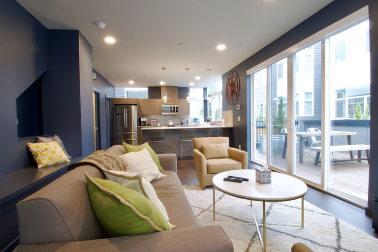 Others 1, Townhouse Retreat, Seattle