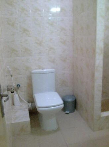 Bathroom, Hotel Moçambicano, Maputo