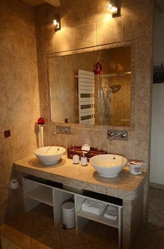 Bathroom 4, Bienvenue Chez Sylvie, Rhône