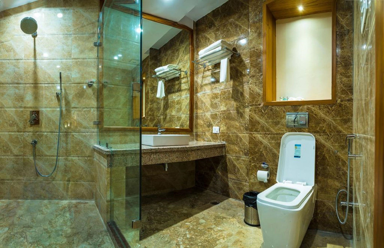 Bathroom 3, Hotel Inclover, Kangra