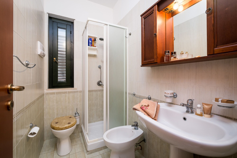 Bathroom, Agave Residence, Palermo