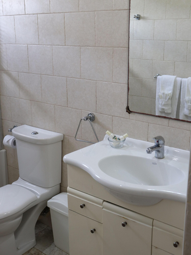 Bathroom, Hibiscus 3-bed Suite at Sungold House Barbados