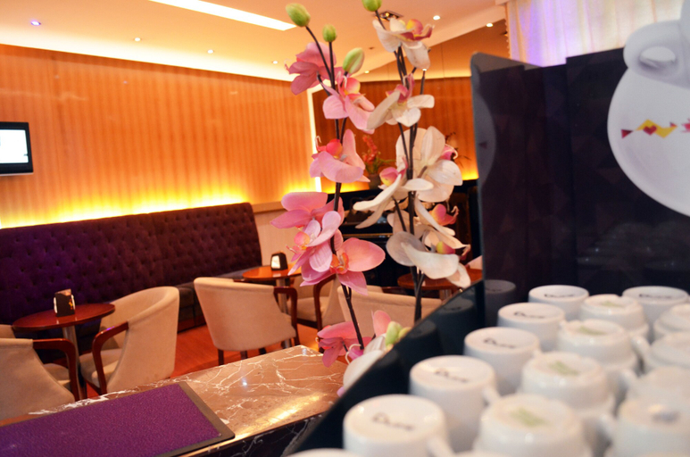 Food & Drinks 4, Rosa Valls Hotel, Kilamba Kiaxi