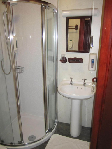Bathroom 3, Beeches Aberdeen, Aberdeen