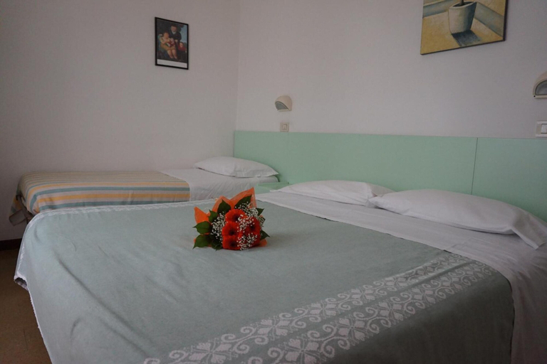 Bedroom 3, Hotel Aurora, Pesaro E Urbino