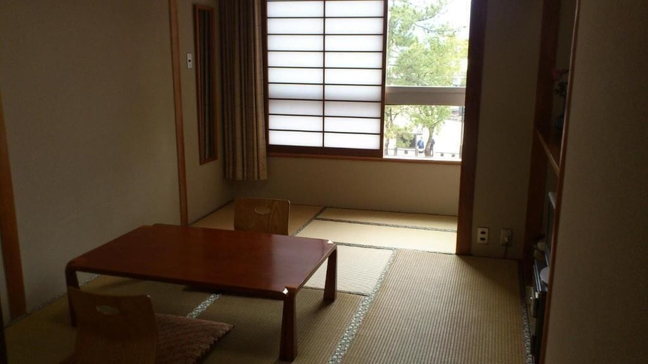Bedroom 3, Yamaichi Bekkan, Hatsukaichi