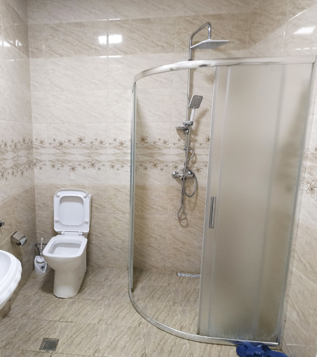 Bathroom, Bakuvi Tourist Apartment B004, Baku
