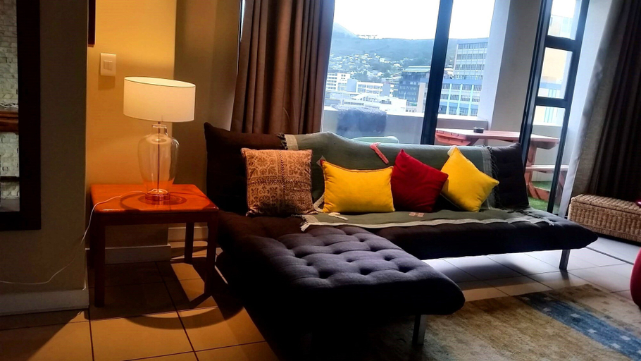 Others 5, Cape Town Apartment with balcony, City of Cape Town