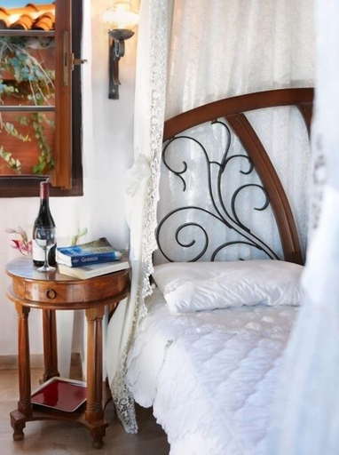 Bedroom 3, Archontiko Evgenia, Crete