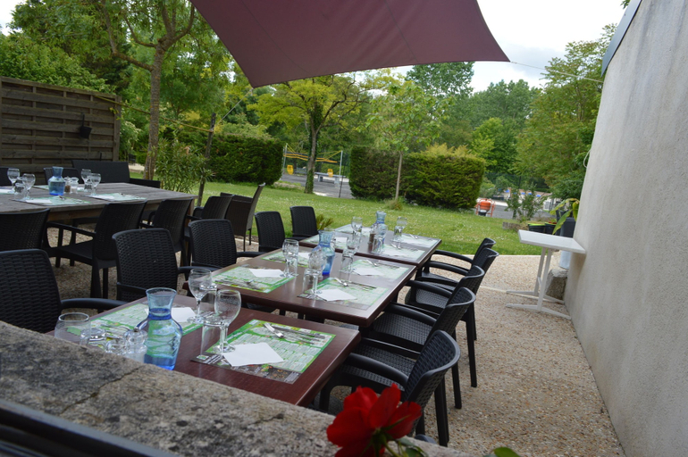 Food & Drinks 5, Camping Le Petit Lion - Lodges Bois, Dordogne