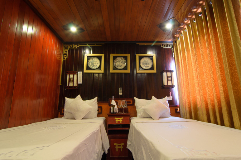 Bedroom 2, Dragons' Pearl Junk, Hạ Long