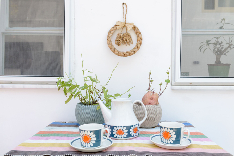Food & Drinks 4, Vintage & Chic with Patio by FeelHome