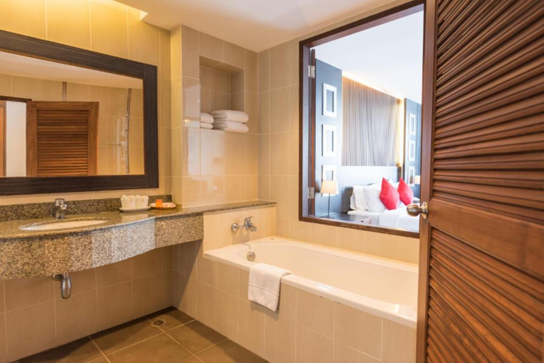 Bathroom 3, Hotel J Pattaya, Pattaya