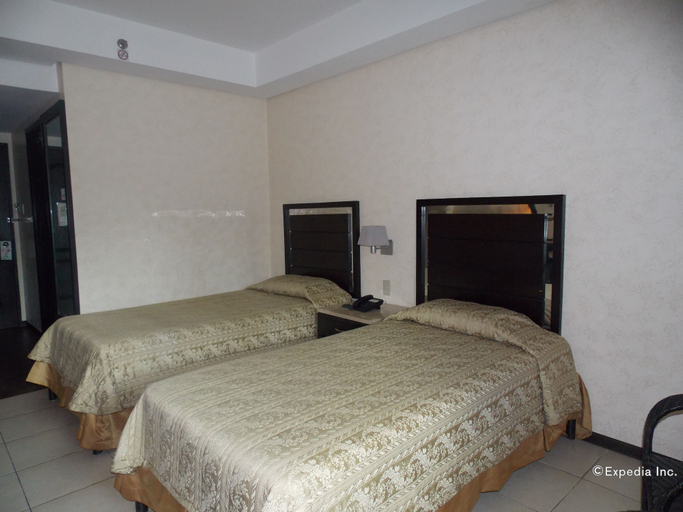 Bedroom 3, Goldenfield Kundutel Hotel, Bacolod City