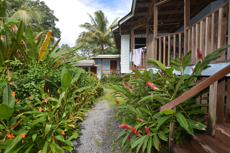 Exterior & Views 2, Mariposa Lodge, Roatán