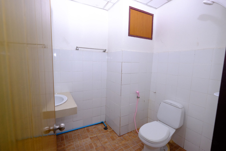 Bathroom 4, PC Palace Hotel, Muang Sakon Nakhon