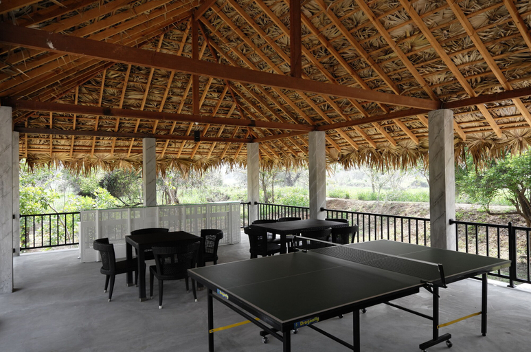 Food & Drinks 5, Oak Ray Elephant Lake, Dambulla