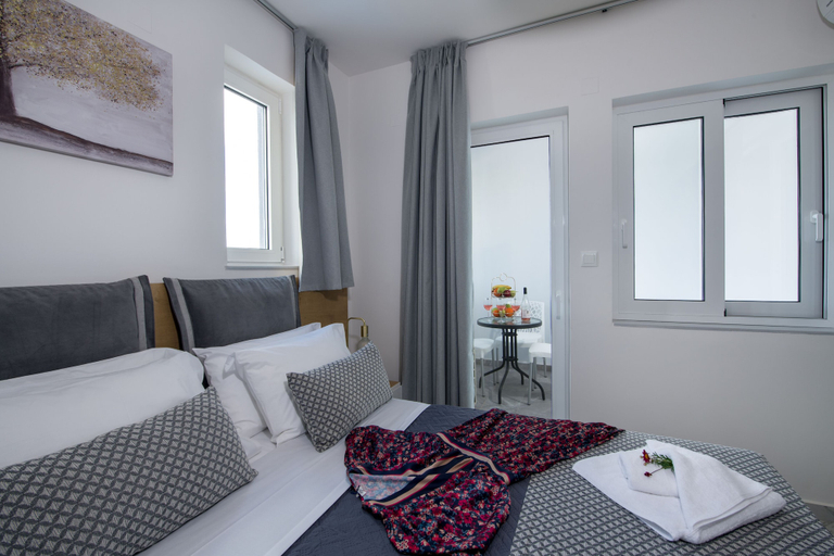 Bedroom 3, Deluxe City Hotel, Crete