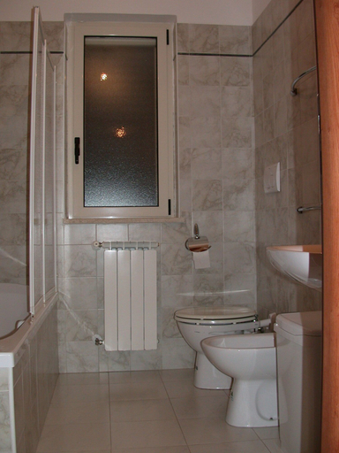 Bathroom 3, Casavacanze BioMele, Matera