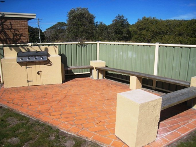 Others 5, Billungar Unit 1 at Hat Head, Kempsey