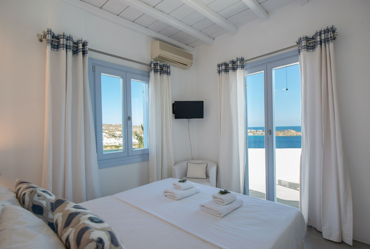 Bedroom 2, Villa Isabella, South Aegean