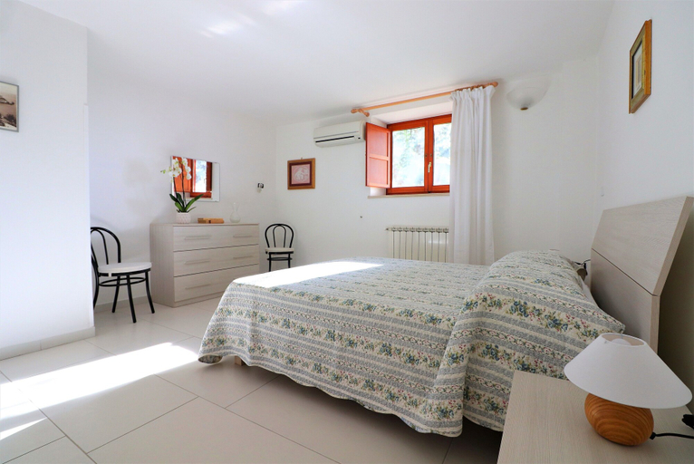 Room 3, Ulivi Apartment, Napoli
