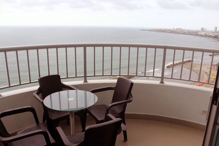 Others 5, Palmetto 1402, Cartagena de Indias
