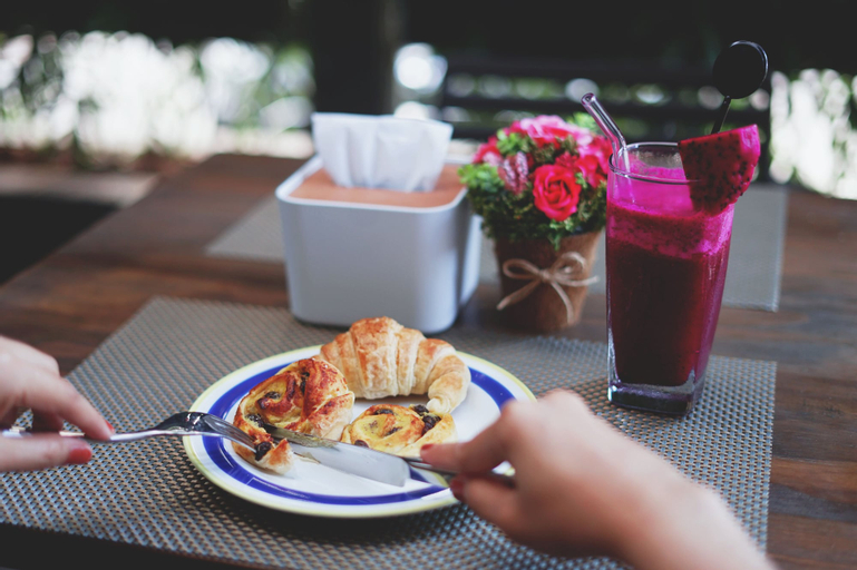 Food & Drinks 14