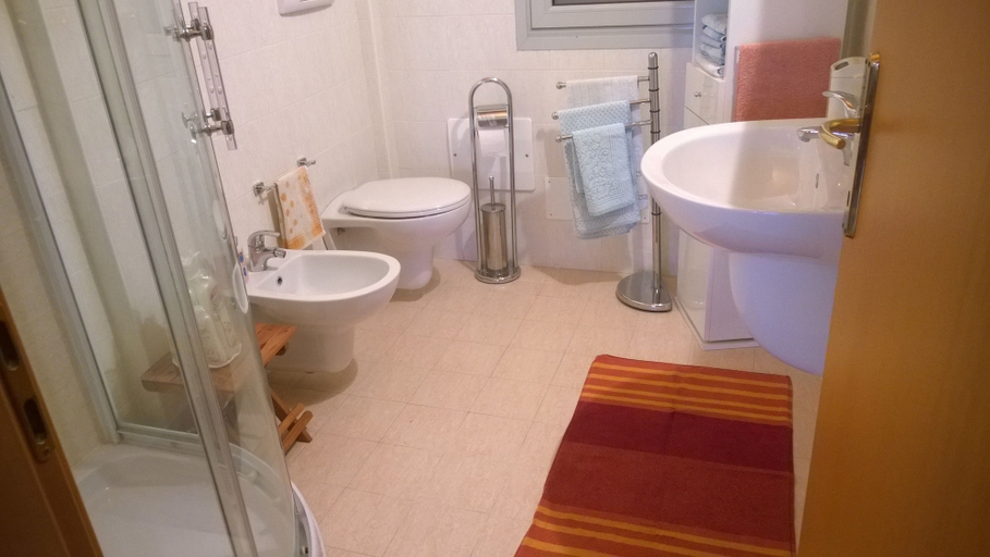 Bathroom 3, Farmhouse Paradiso, Brescia