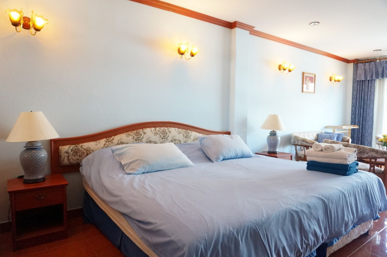 Bedroom 2, Dee-Lek Guesthouse and Restaurant, Cha-Am