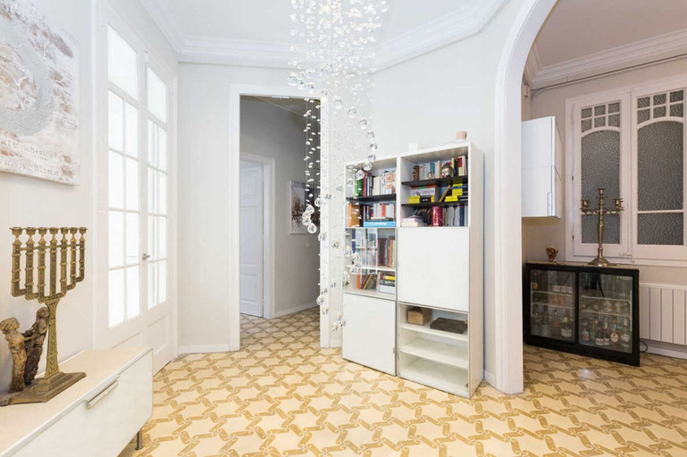 Others 4, Design Guestroom Barcelona Arc de Triomf, Barcelona