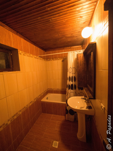 Bathroom 5, Al Monte Hotel, West Macedonia