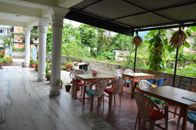 Food & Drinks 5, Global Inn, Gandaki