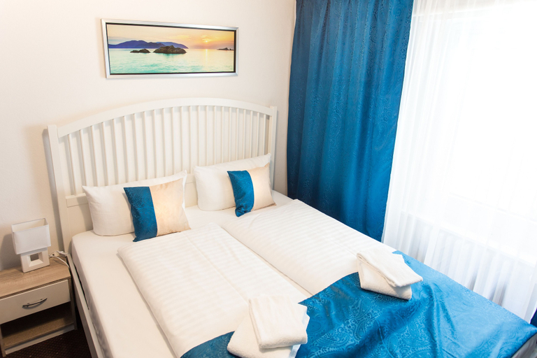 Bedroom 4, Hotel Condor, Hamburg